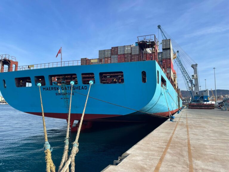 Maersk Gateshead al terminal HHLA PLT Italy di Trieste