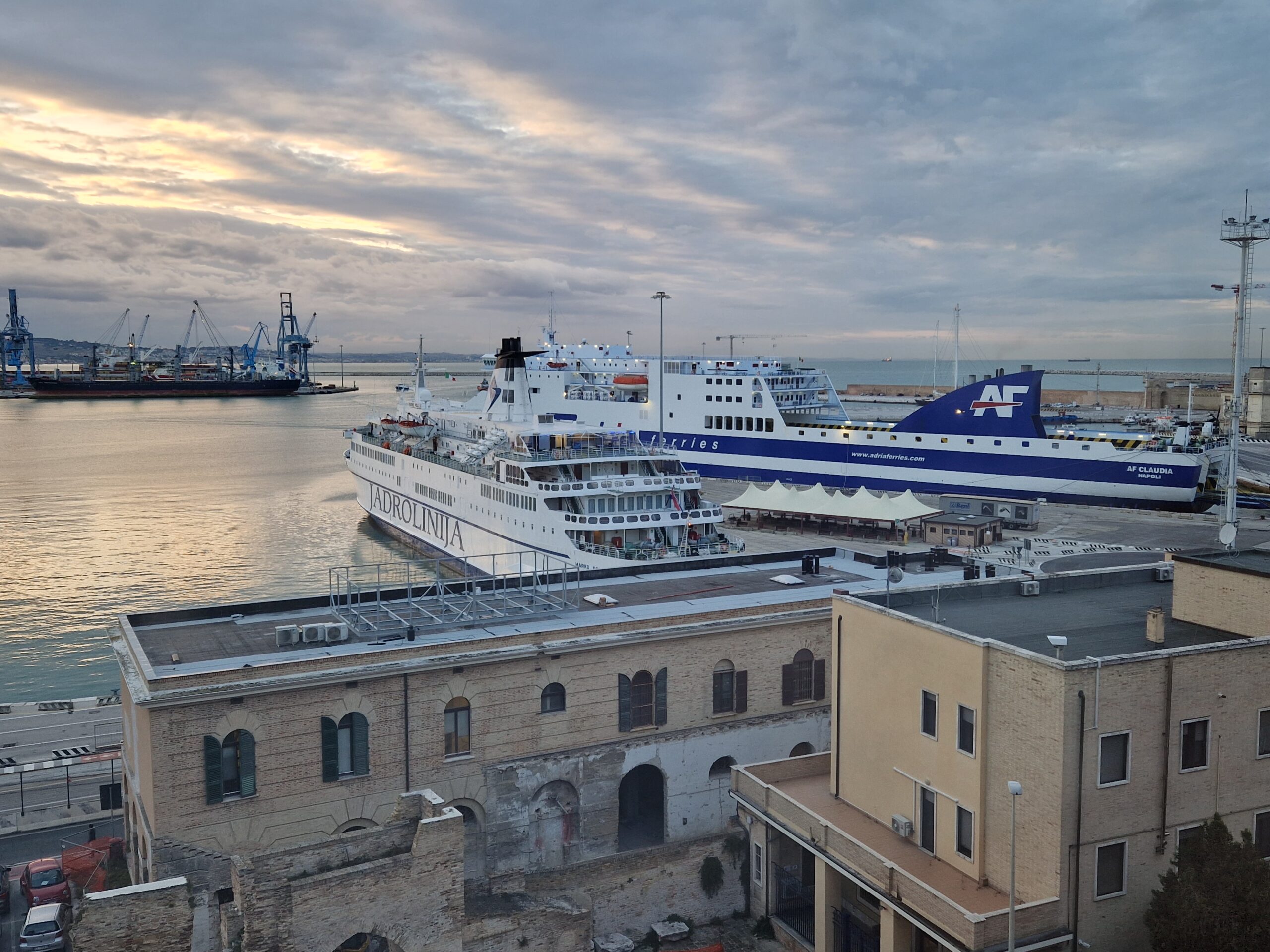 Il traghetto AF Claudia di Adria Ferries in charter per 12 mesi in ...