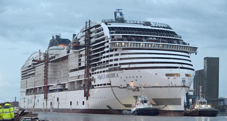 MSC World America float out (credit Chantiers de l’Atlantique)